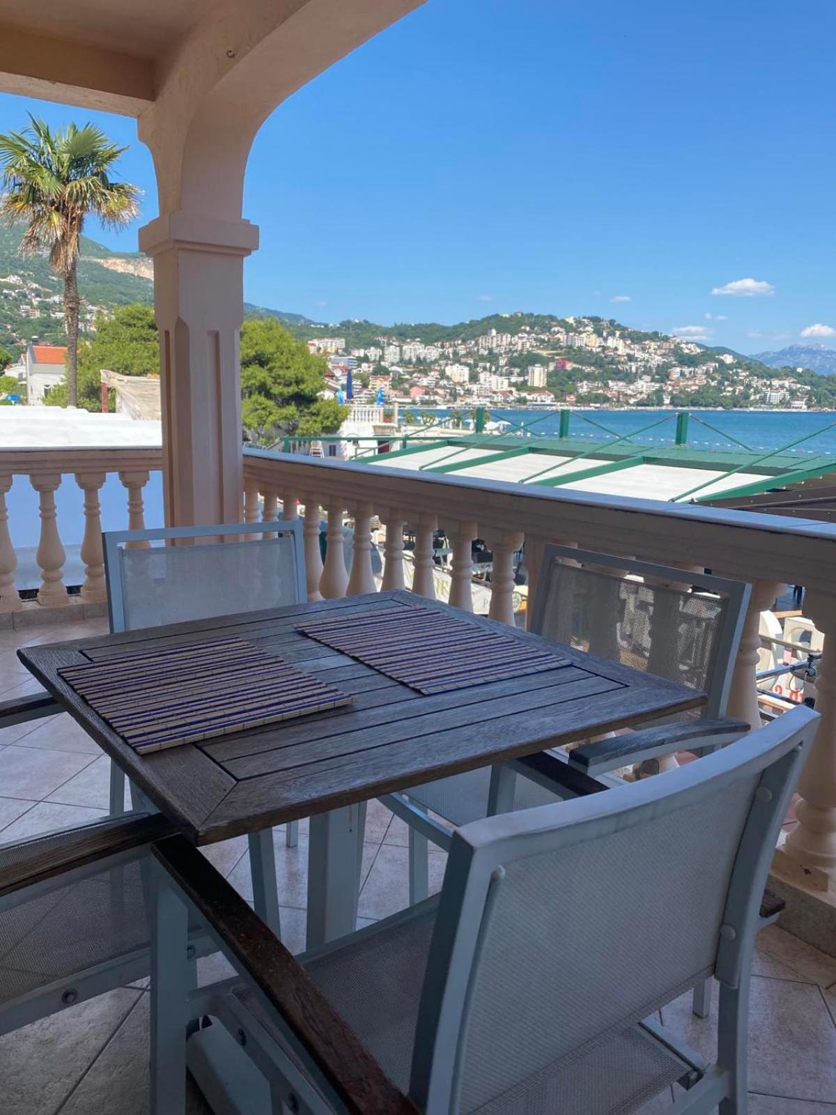Apartments Grifone Lux Herceg Novi Kültér fotó