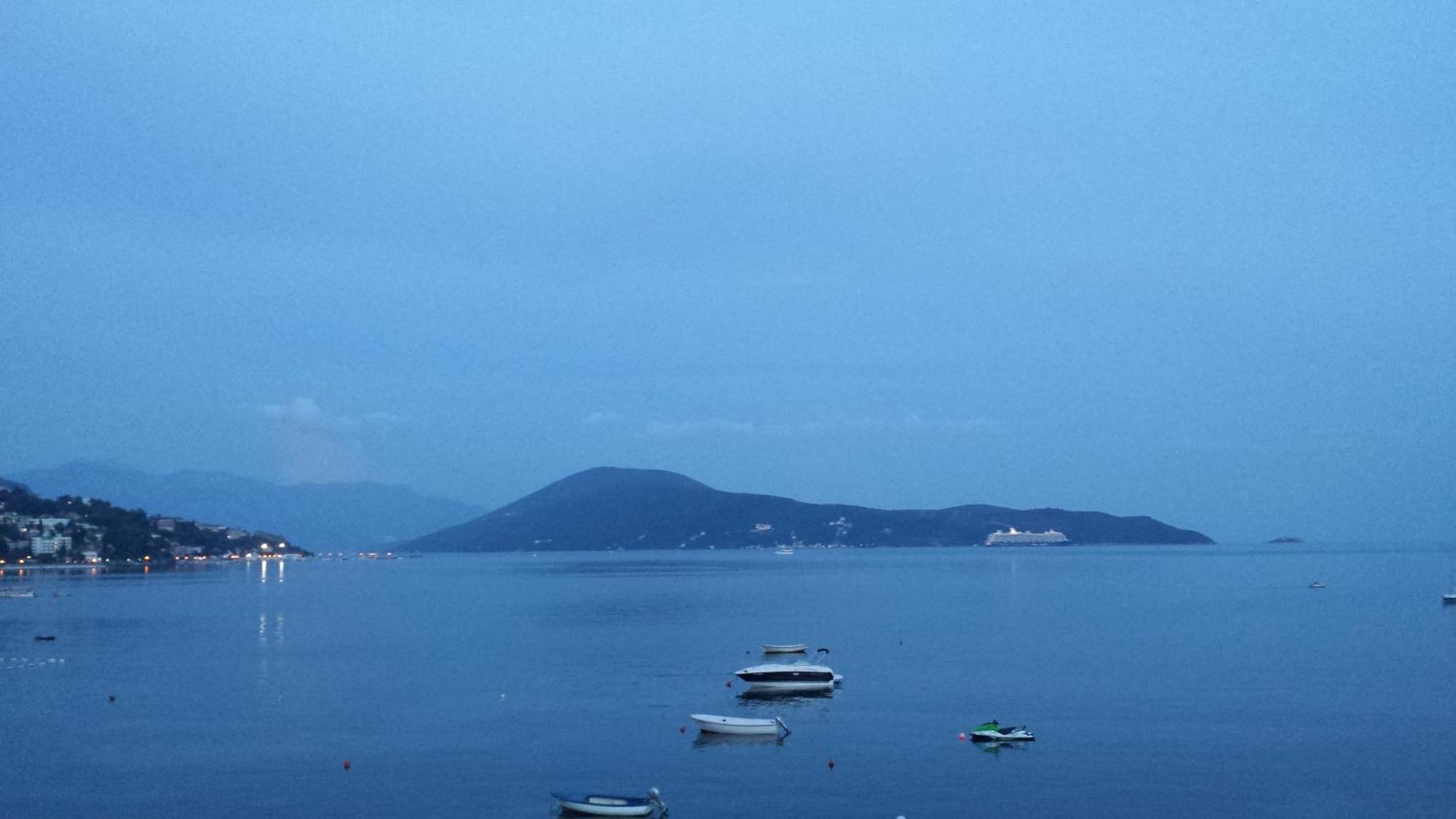 Apartments Grifone Lux Herceg Novi Szoba fotó